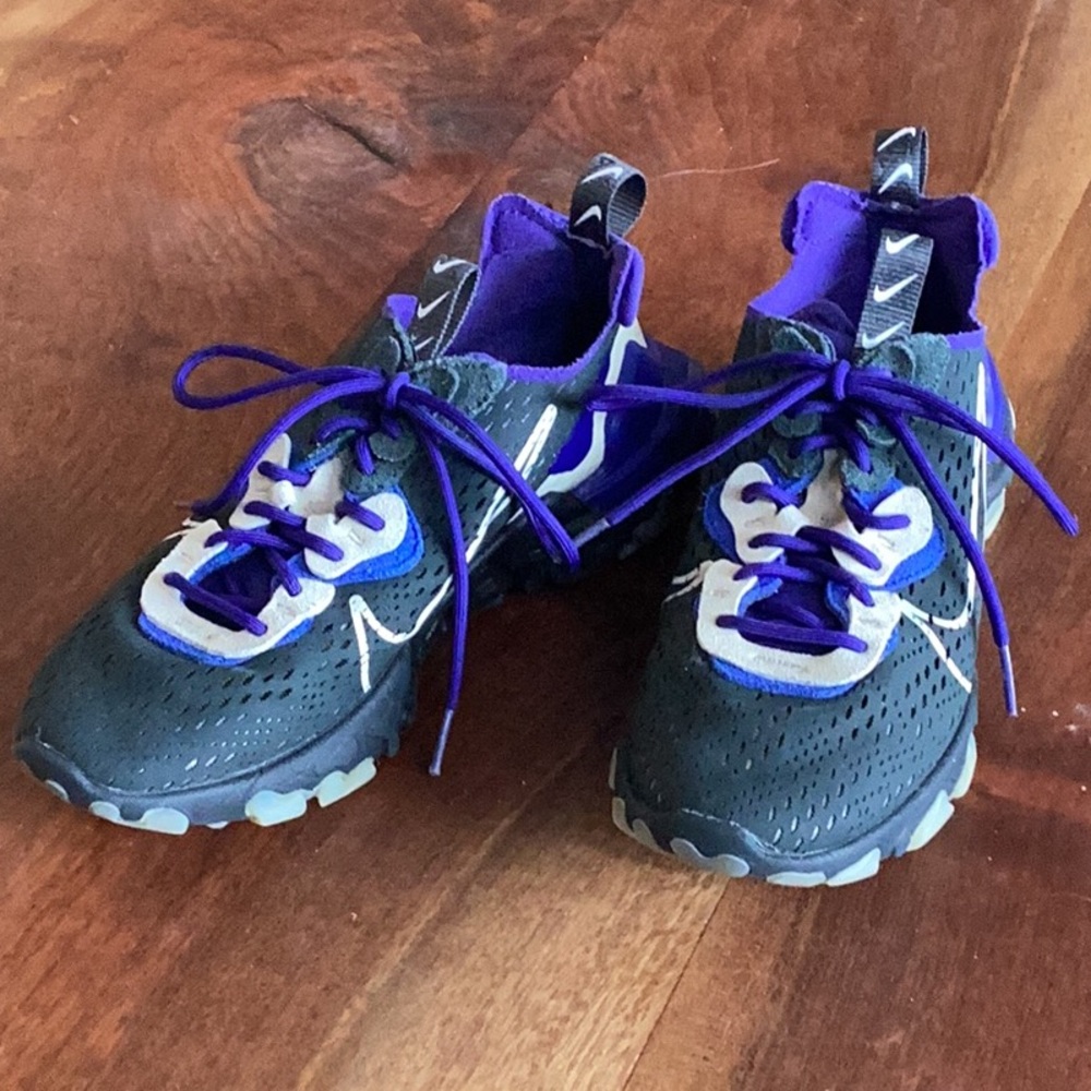 Nike Black and Blue Trail Sneakers- Women's Size 7.5